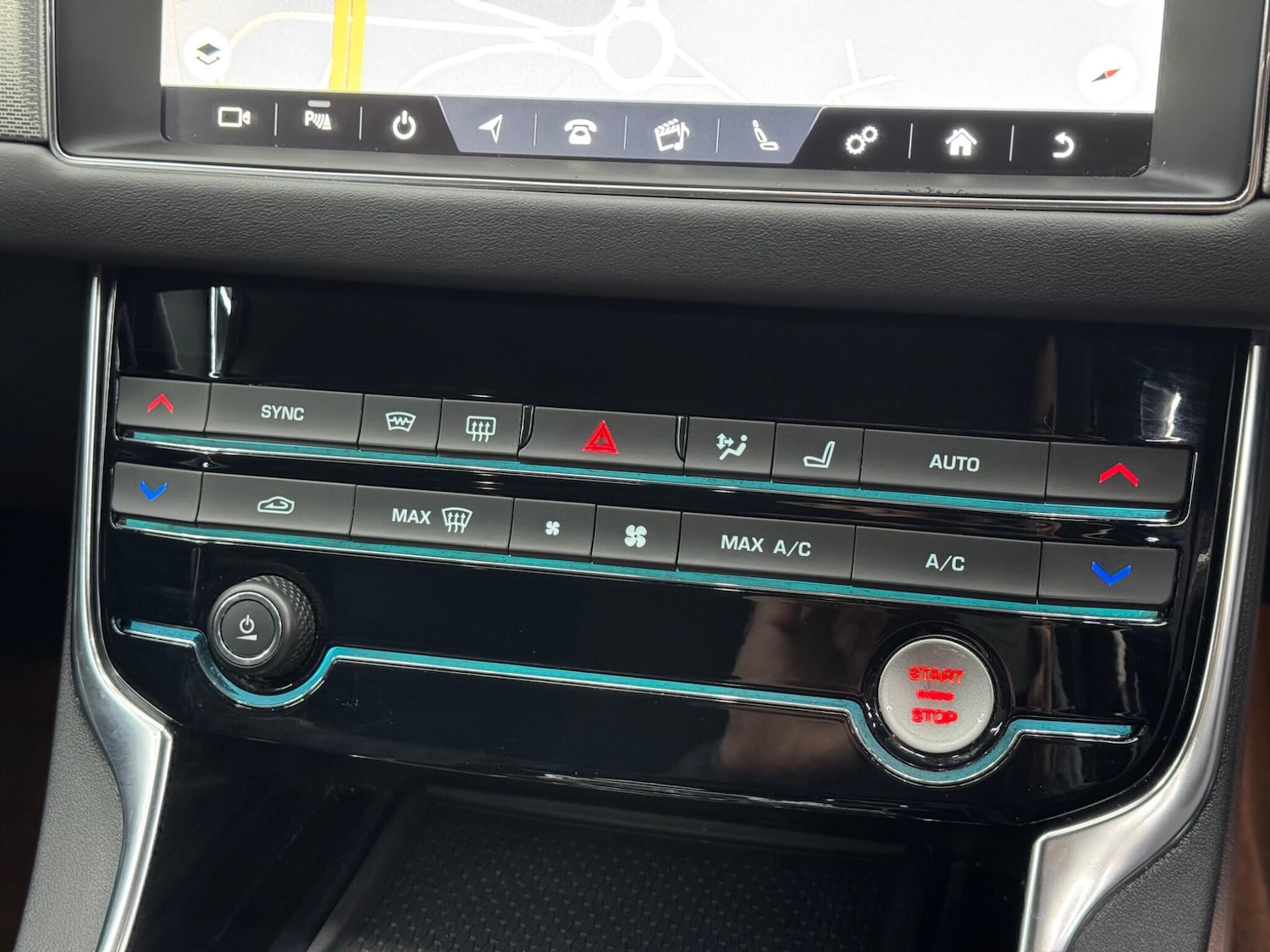 Used Jaguar XF 2018 for sale - 76537754: Photo 27