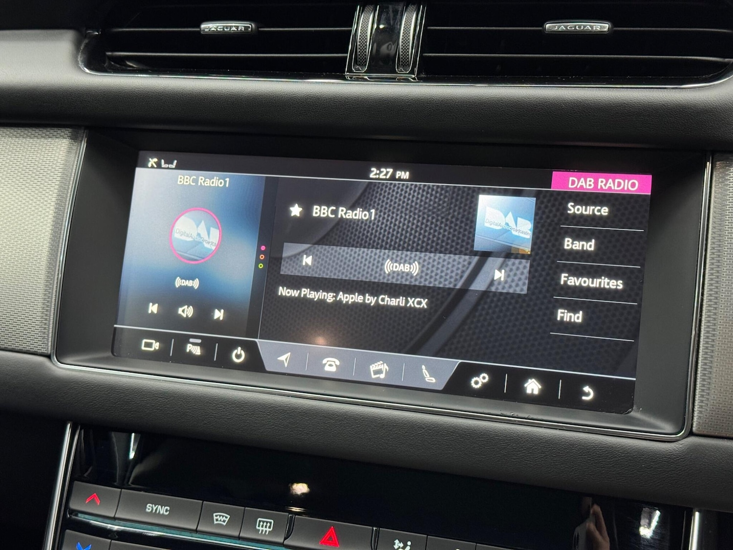 Used Jaguar XF 2018 for sale - 76537754: Photo 31