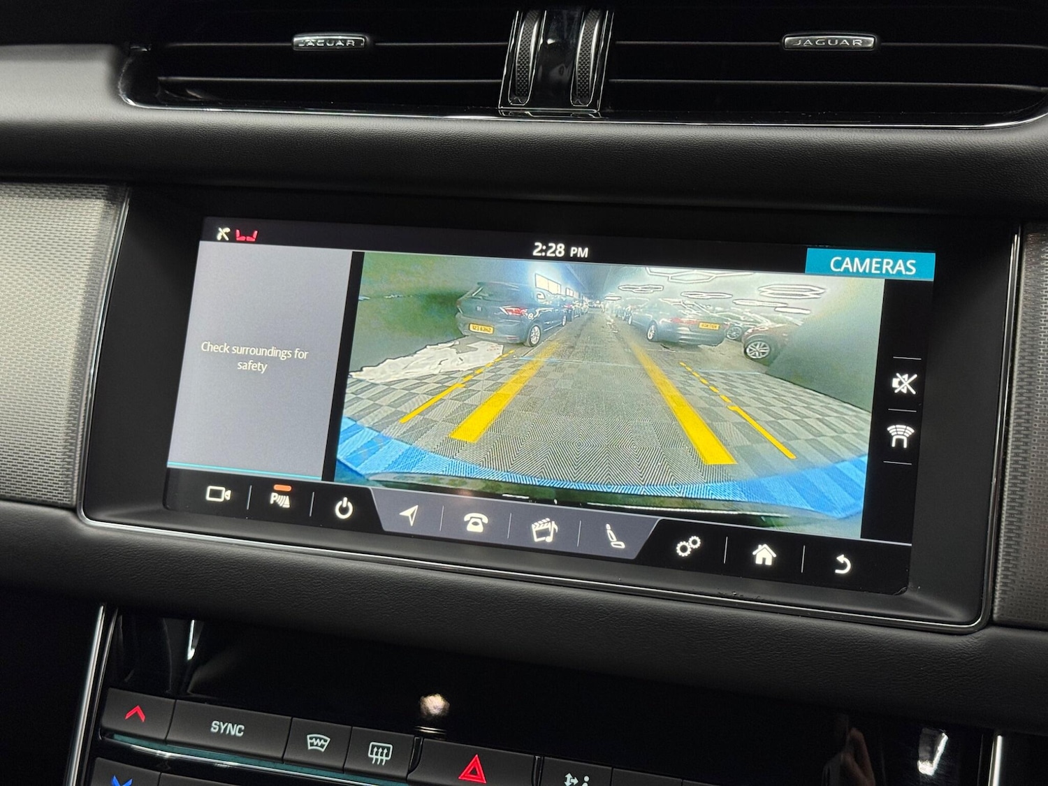 Used Jaguar XF 2018 for sale - 76537754: Photo 34