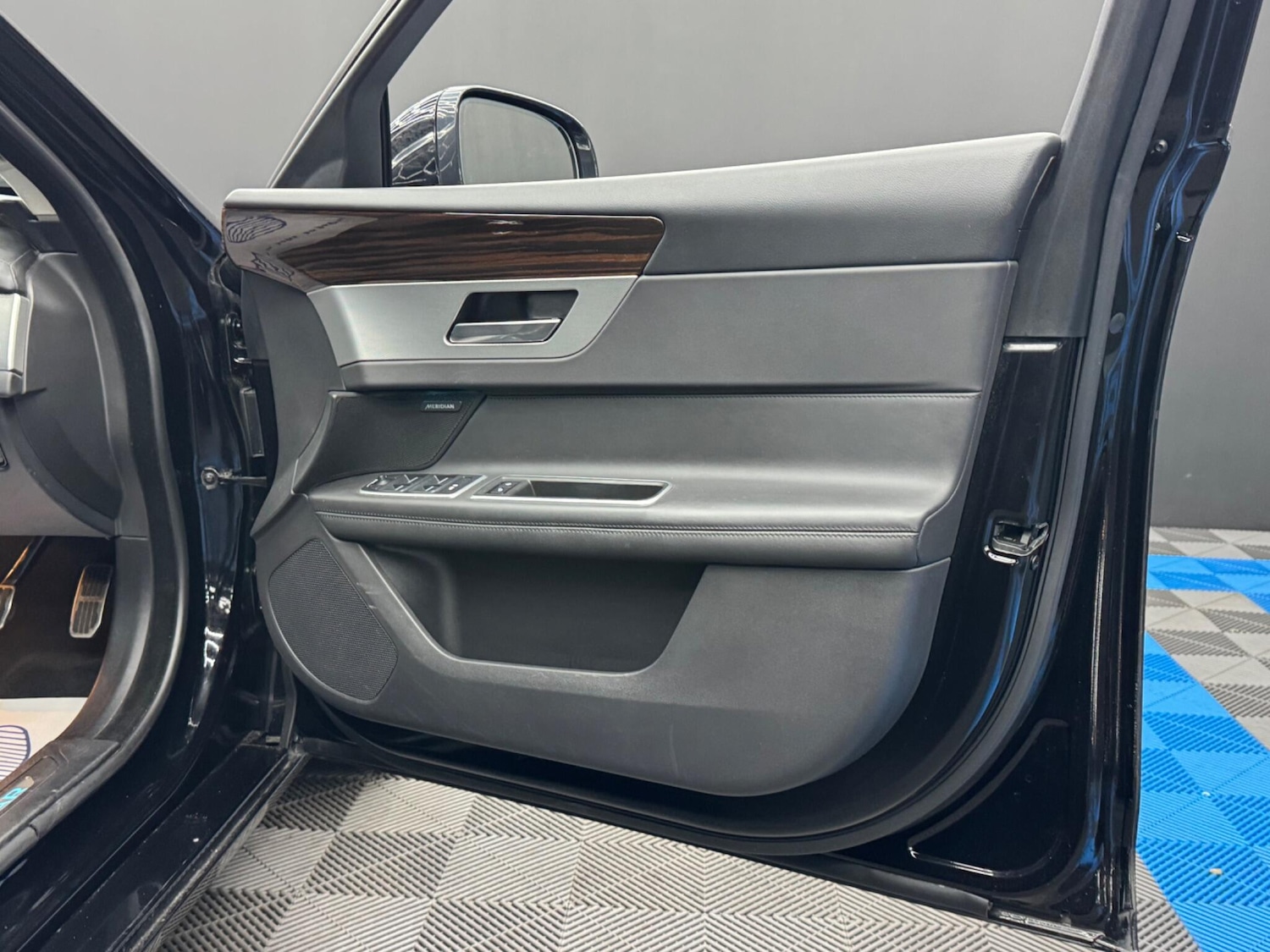 Used Jaguar XF 2018 for sale - 76537754: Photo 38