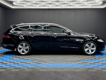 Used Jaguar XF 2018 for sale - 76537754: Photo