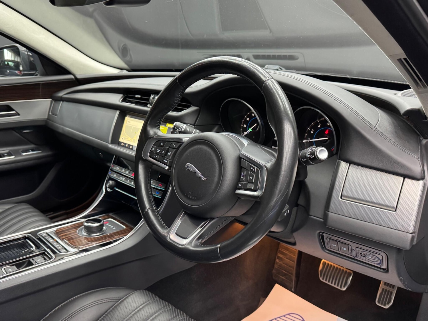 Used Jaguar XF 2018 for sale - 76537754: Photo 9