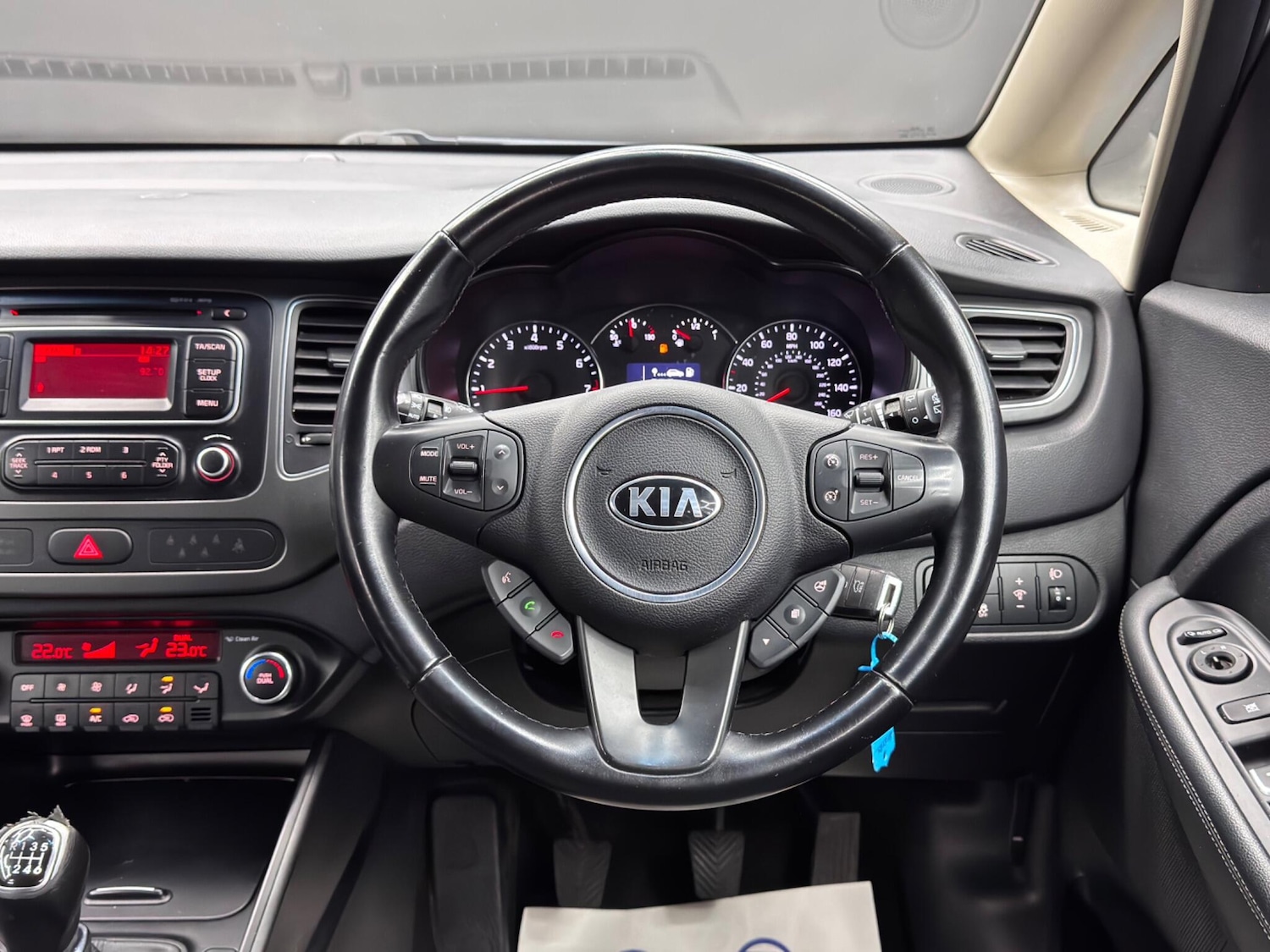 Used Kia Carens 2015 for sale - 76995889: Photo 19