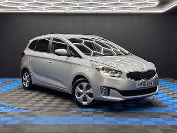 Used Kia Carens 2015 for sale - 76995889: Photo