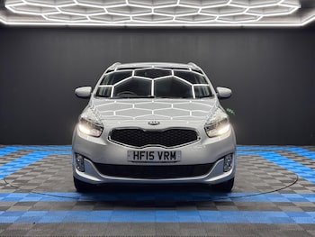 Used Kia Carens 2015 for sale - 76995889: Photo