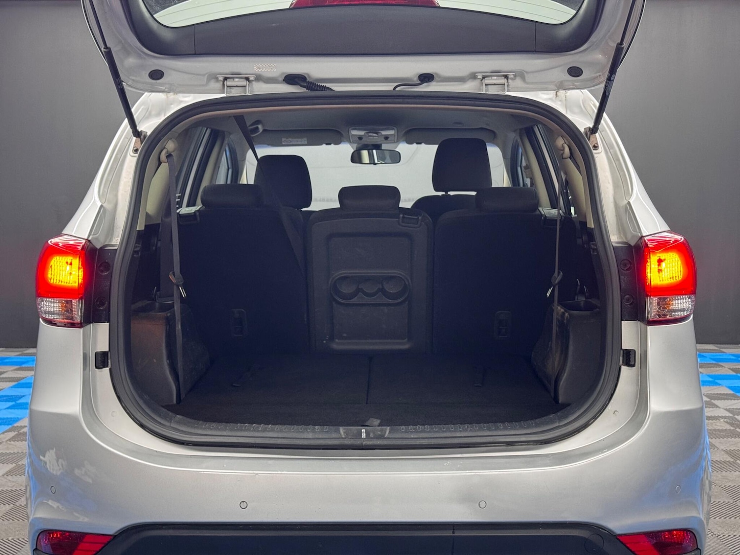 Used Kia Carens 2015 for sale - 76995889: Photo 34