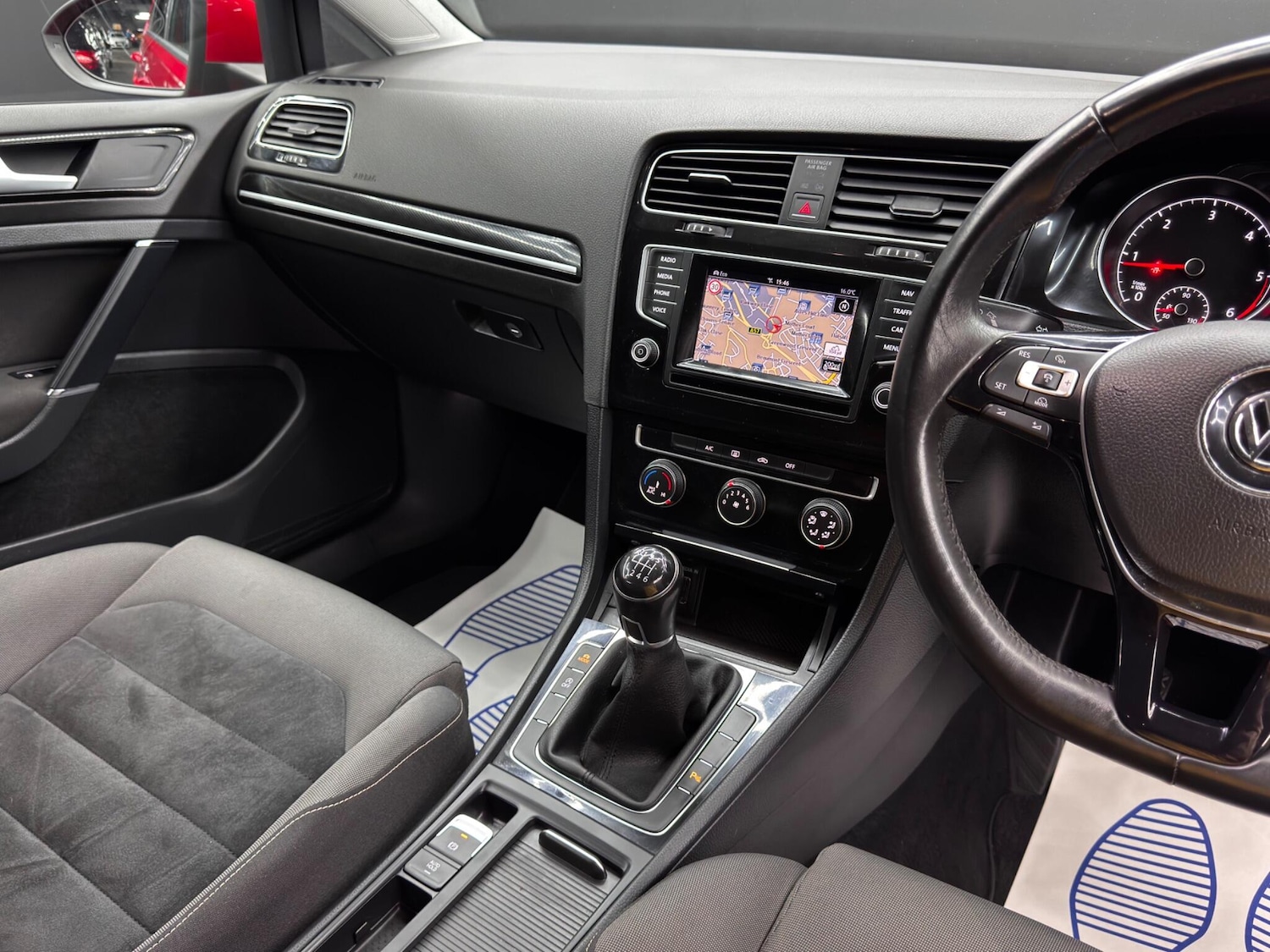 Used Volkswagen Golf 2015 for sale - 76688625: Photo 23