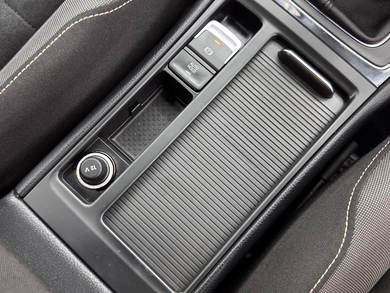 Used Volkswagen Golf 2015 for sale - 76688625: Photo 24