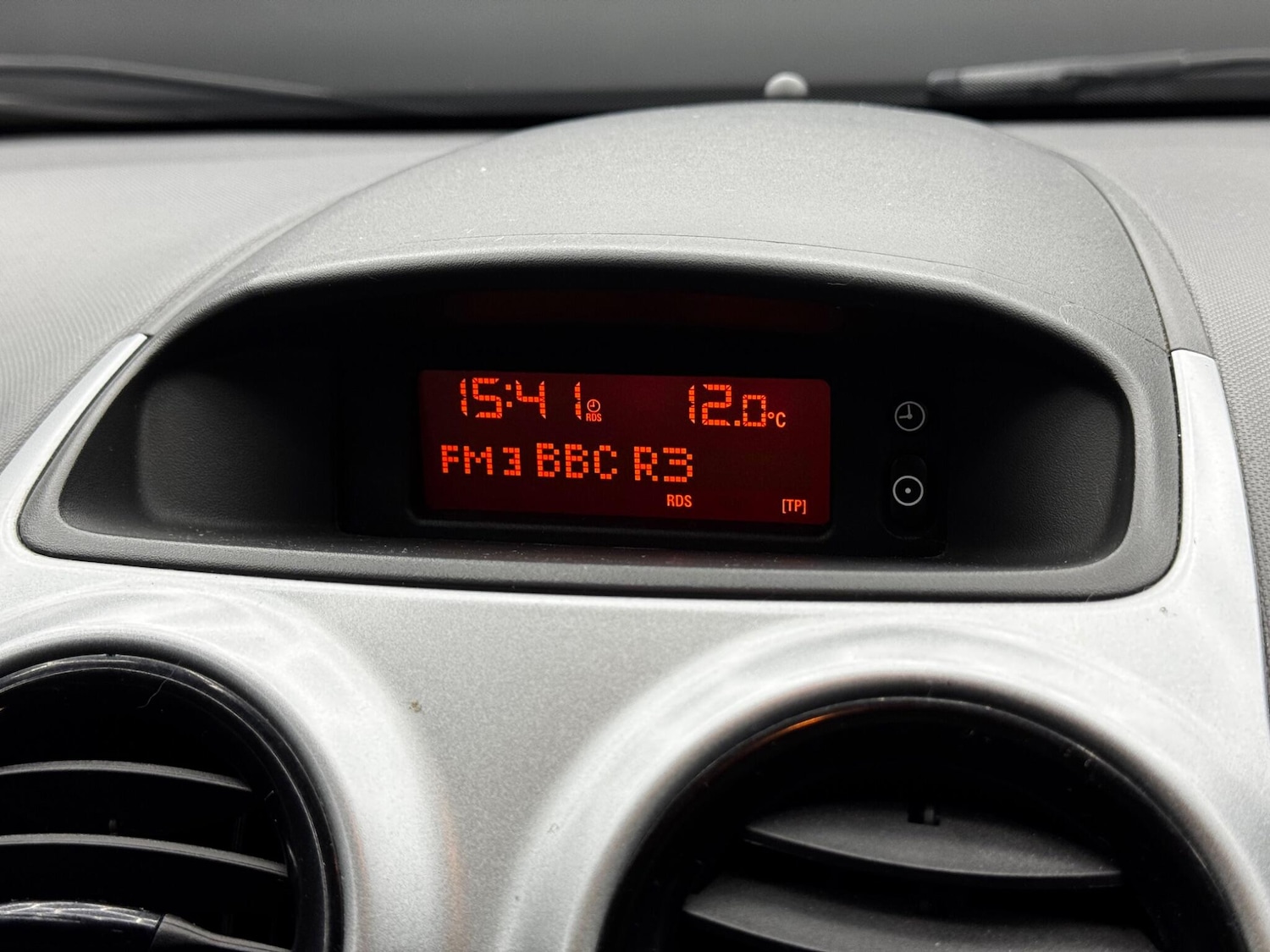 Used Vauxhall Corsa 2014 for sale - 76360415: Photo 24