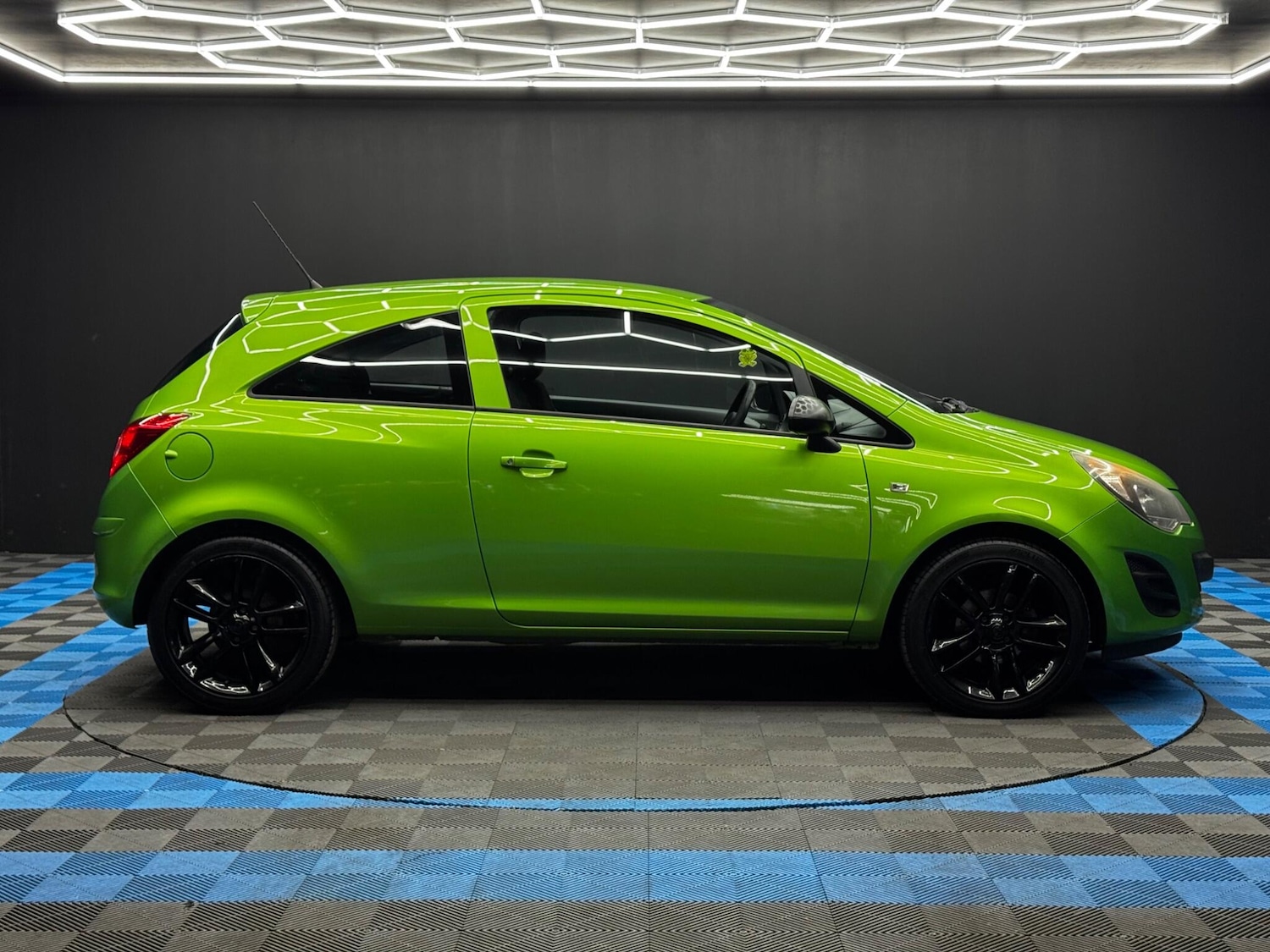 Used Vauxhall Corsa 2014 for sale - 76360415: Photo 4