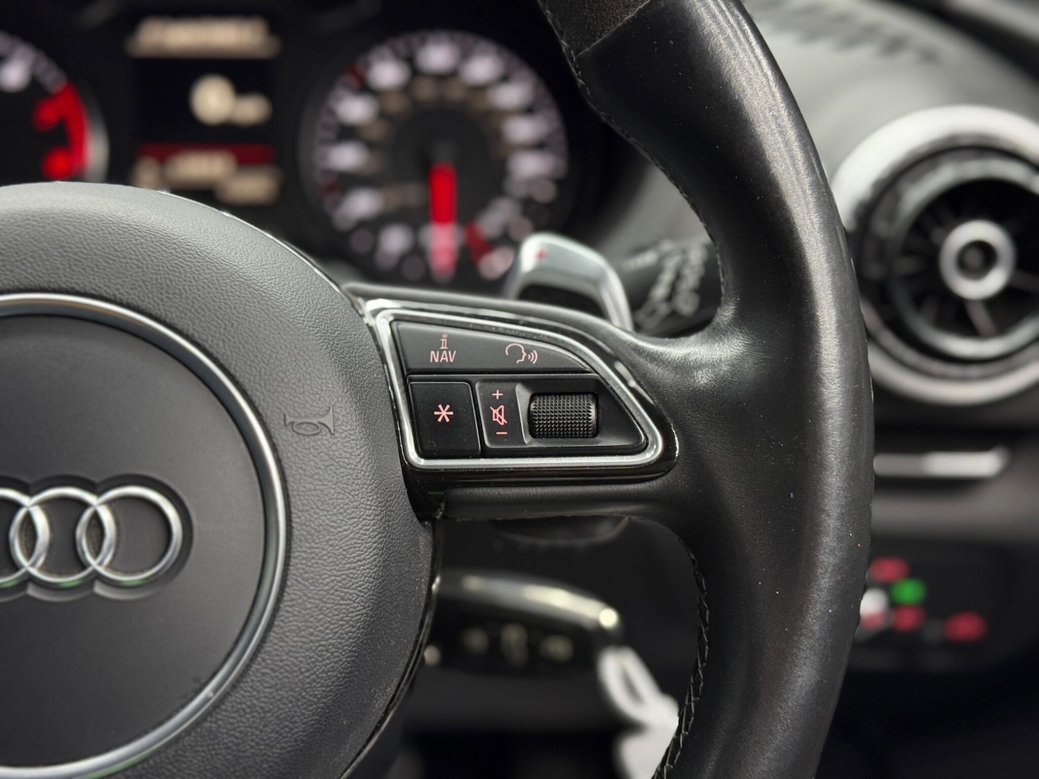 Used Audi RS3 2016 for sale - 76865208: Photo 21