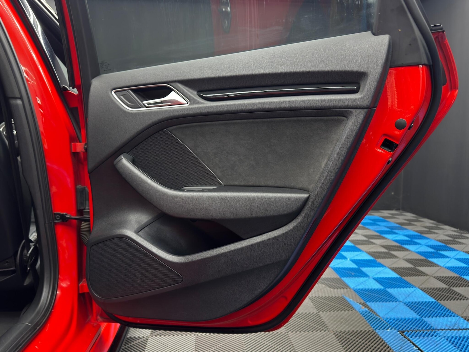 Used Audi RS3 2016 for sale - 76865208: Photo 41