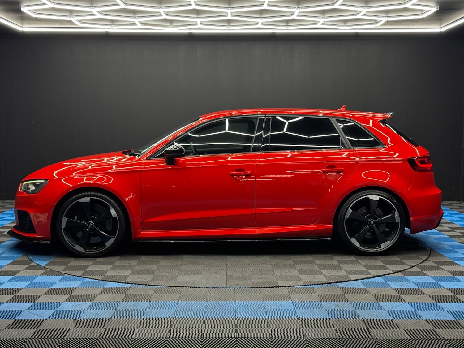 Used Audi RS3 2016 for sale - 76865208: Photo 8