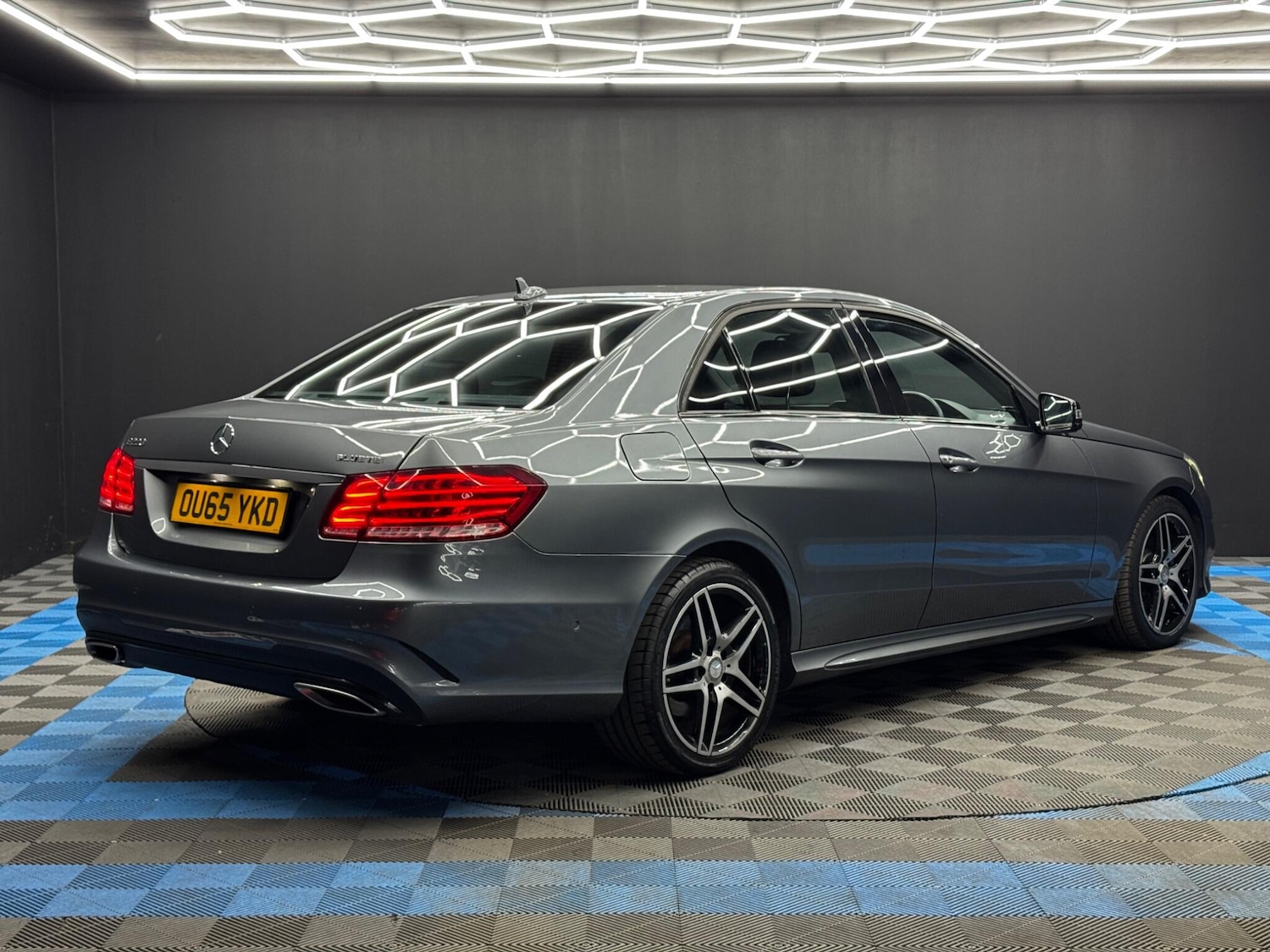 Used Mercedes-Benz E Class 2015 for sale - 77738581: Photo 5