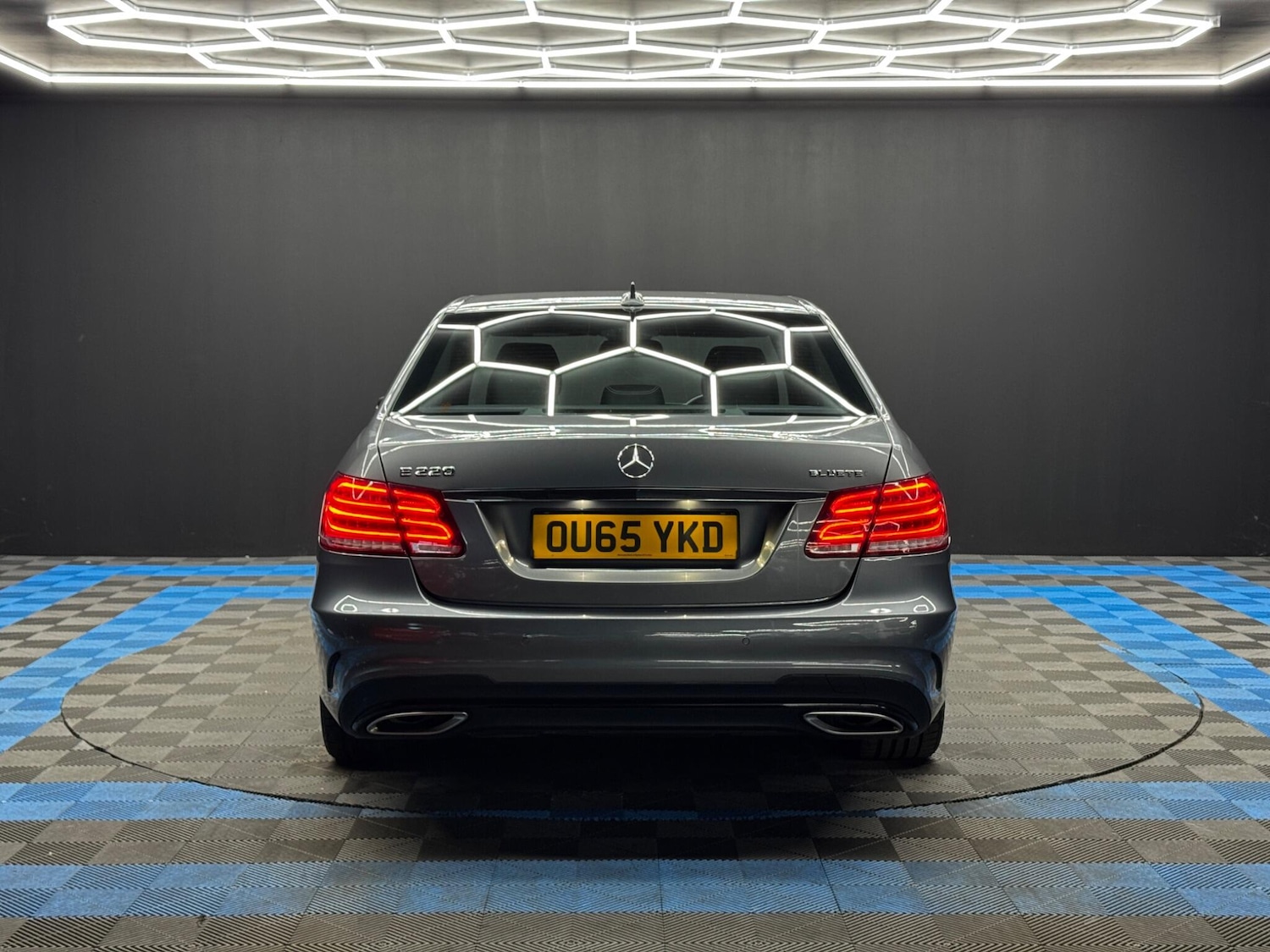 Used Mercedes-Benz E Class 2015 for sale - 77738581: Photo 6