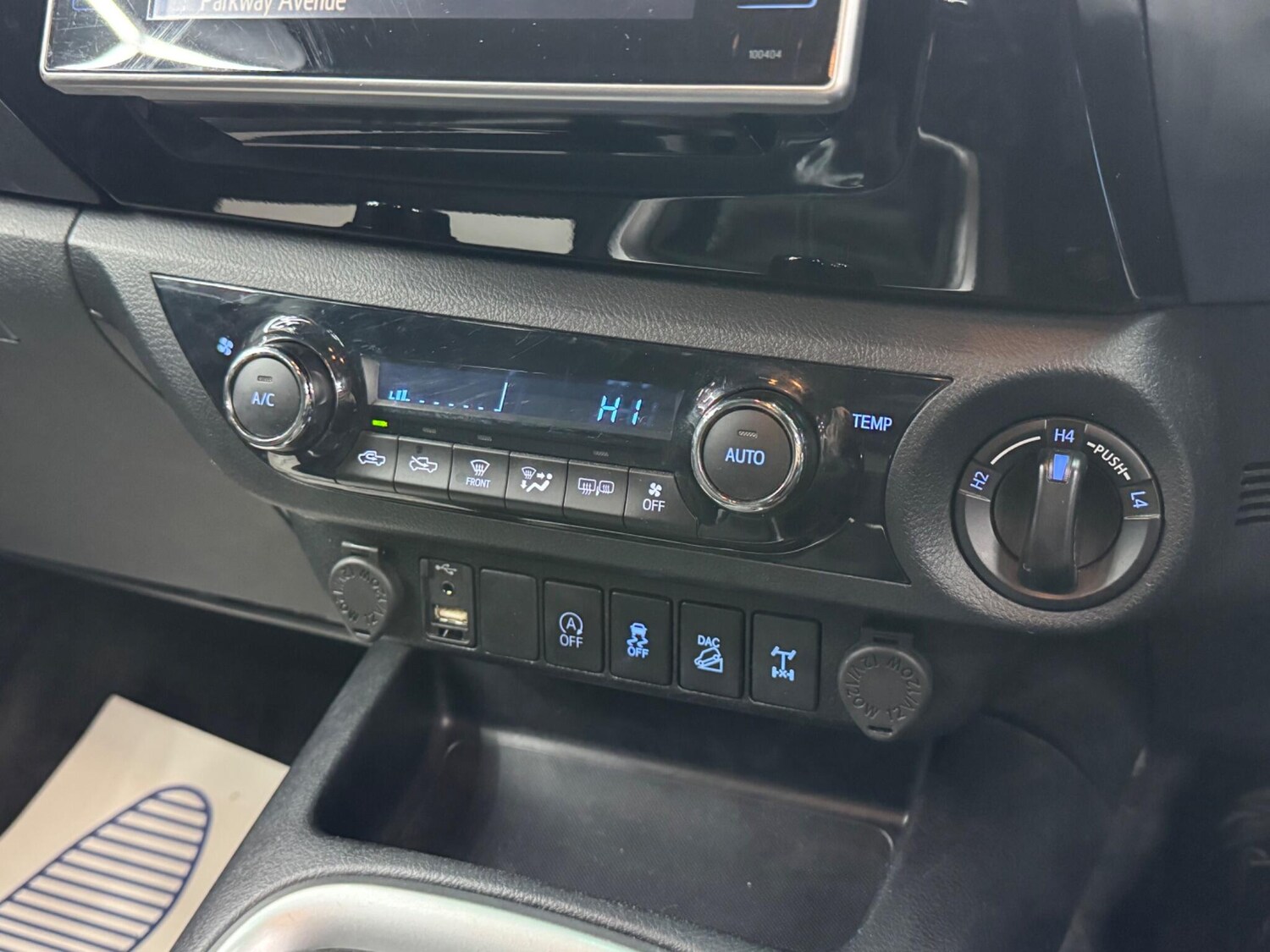 Used Toyota Hilux 2020 for sale - 77853230: Photo 26