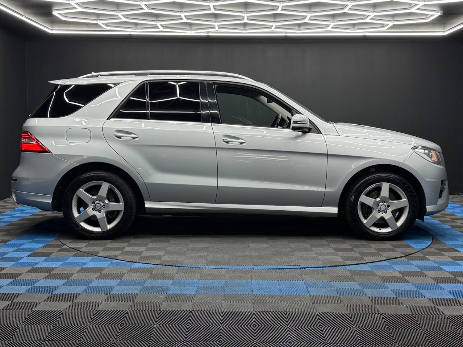 Used Mercedes-Benz M-Class 2014 for sale - 76041681: Photo 4