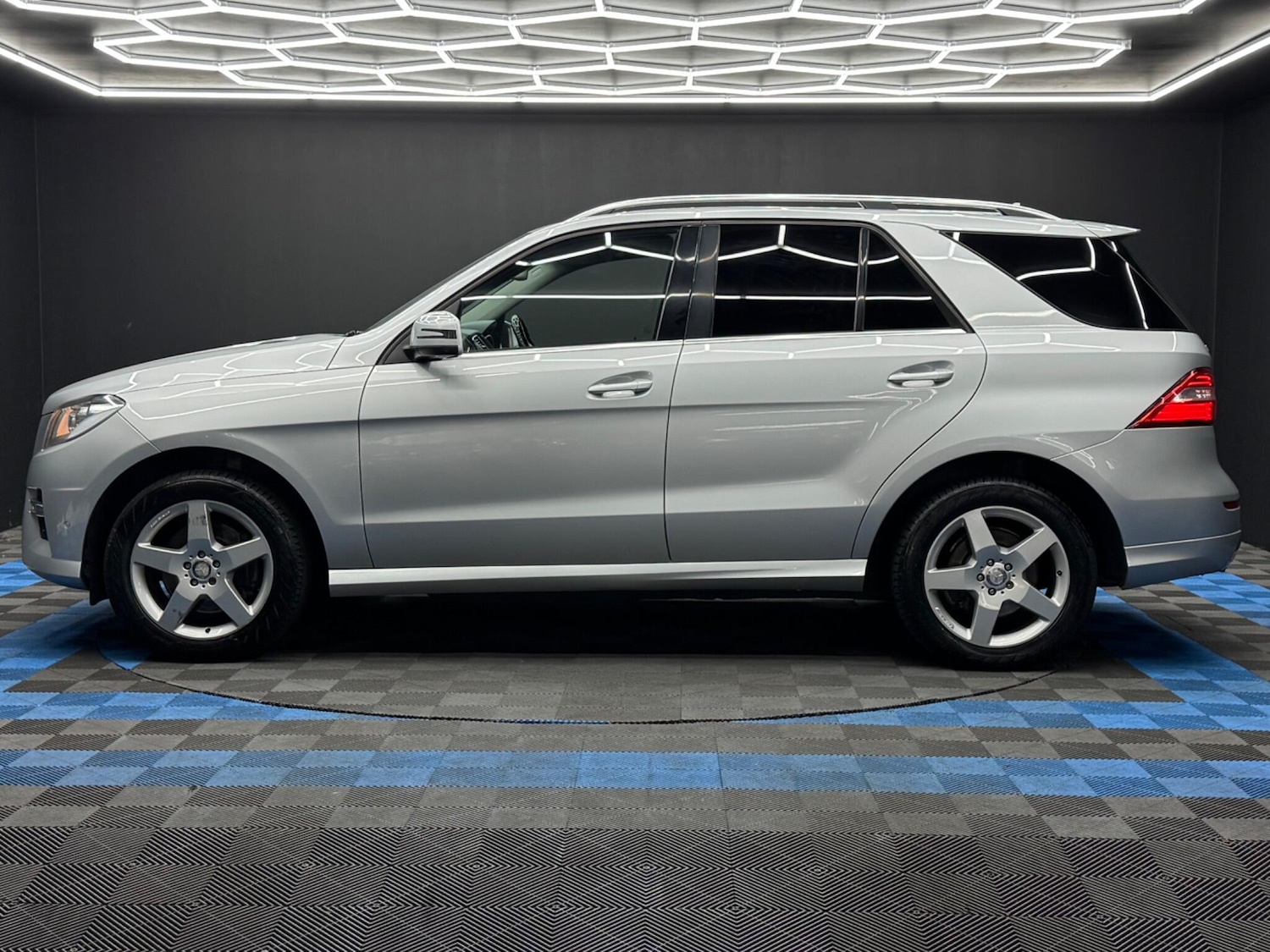 Used Mercedes-Benz M-Class 2014 for sale - 76041681: Photo 8