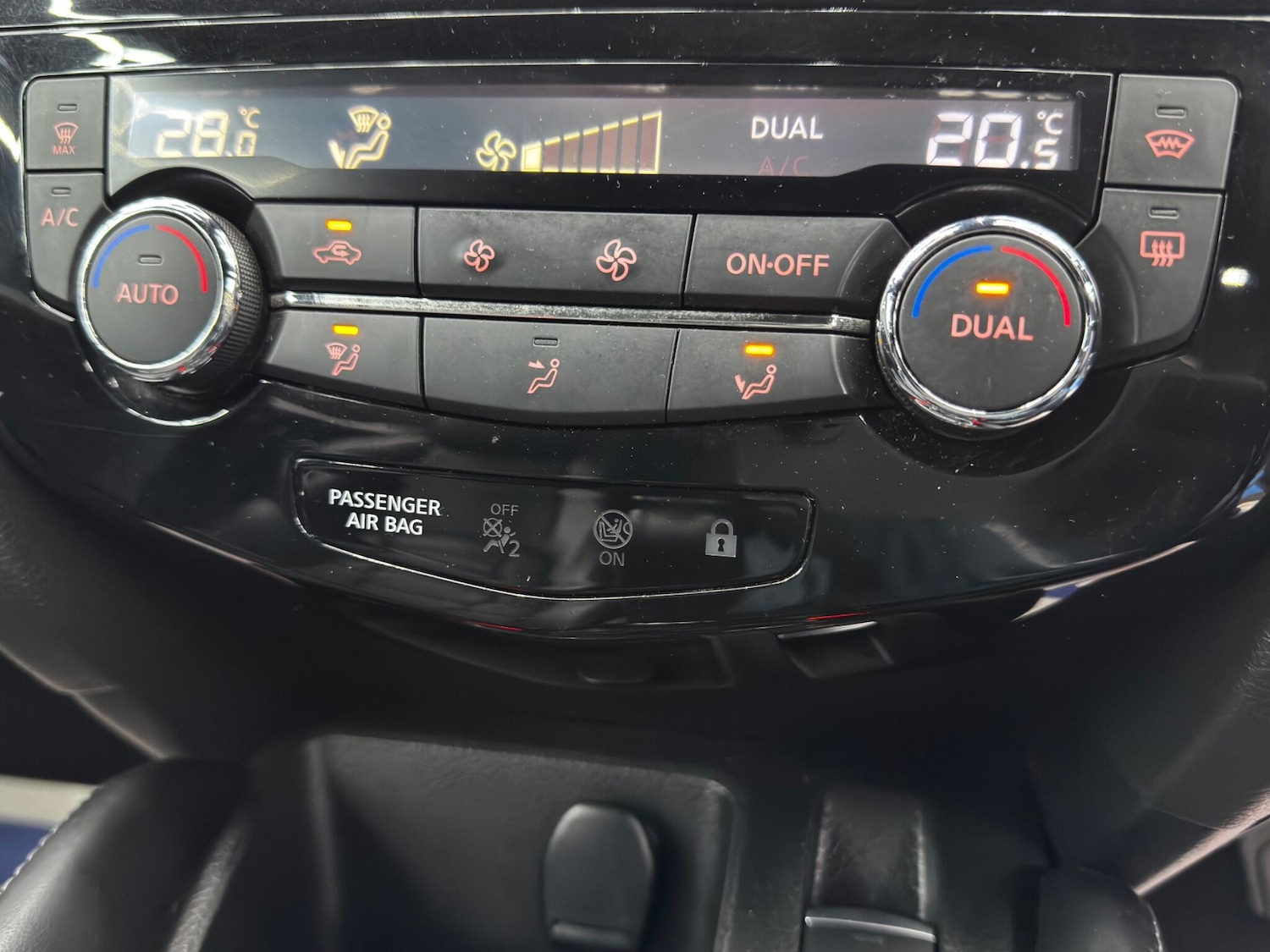 Used Nissan Qashqai 2018 for sale - 76498663: Photo 27