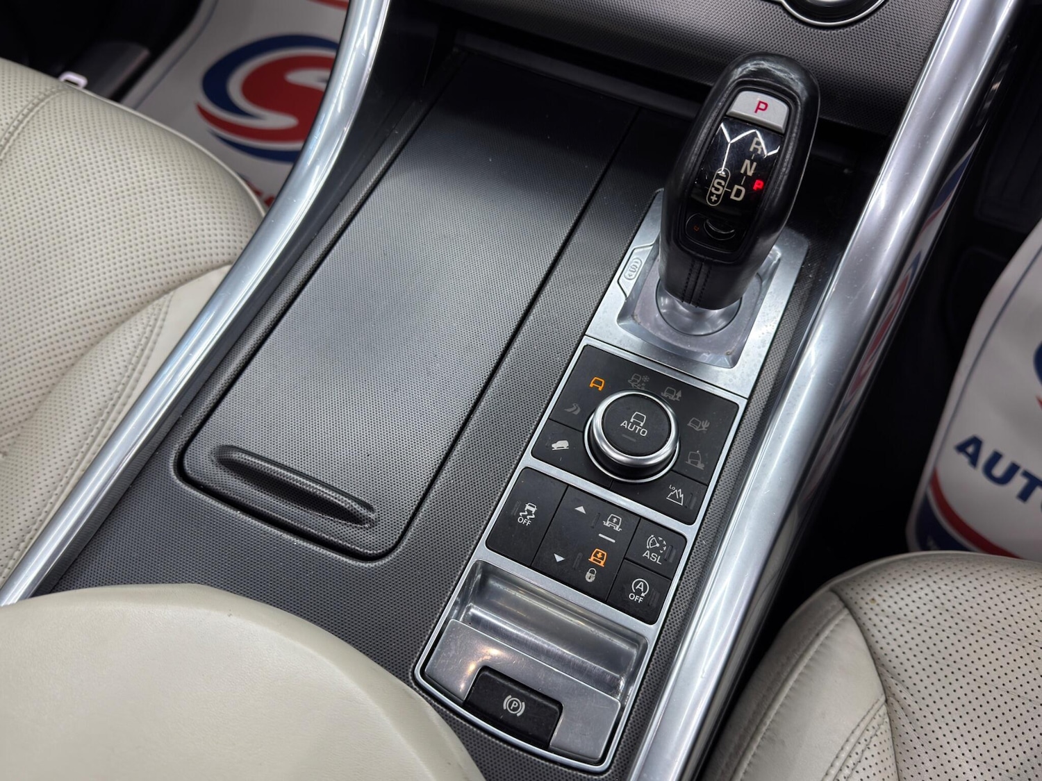 Used Land Rover Range Rover Sport 2014 for sale - 77230069: Photo 24