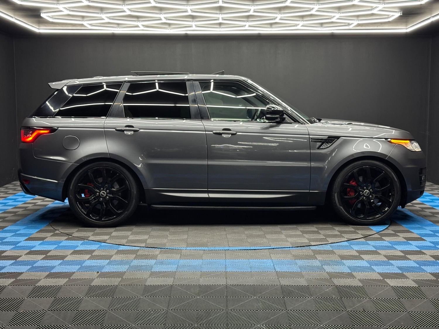 Used Land Rover Range Rover Sport 2014 for sale - 77230069: Photo 4