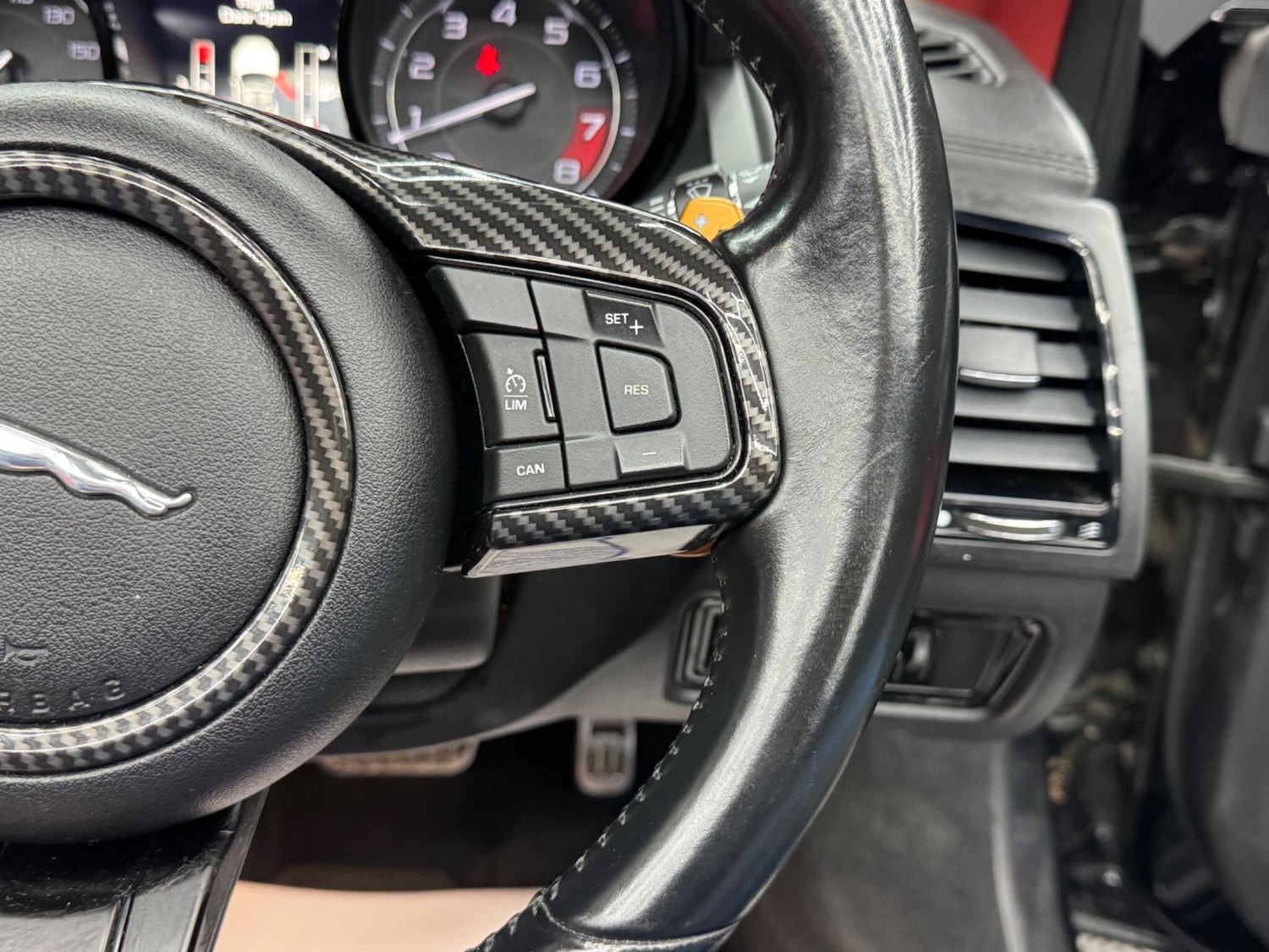 Used Jaguar F-Type 2014 for sale - 76952658: Photo 17