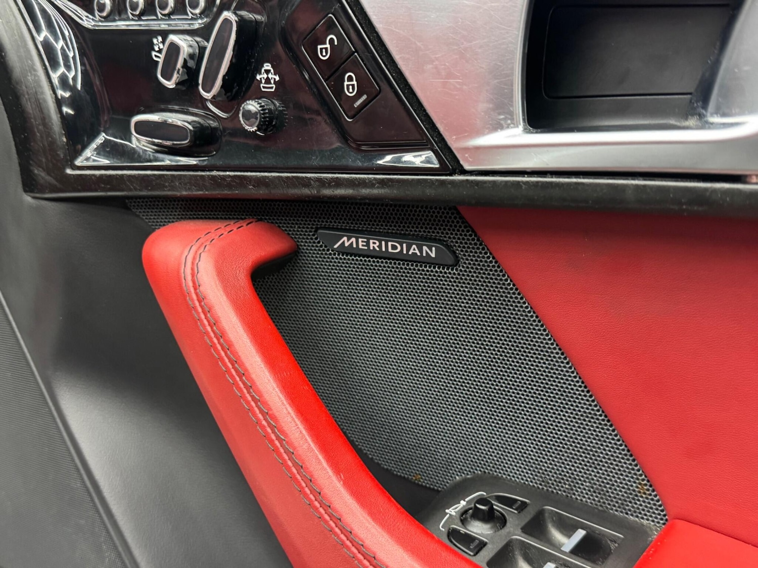 Used Jaguar F-Type 2014 for sale - 76952658: Photo 34