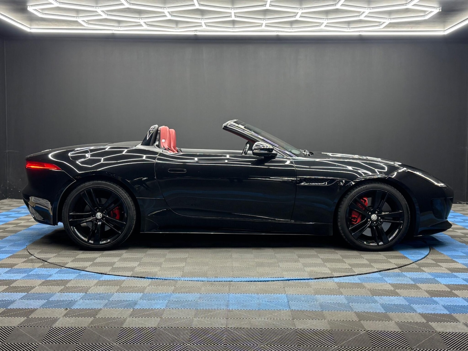 Used Jaguar F-Type 2014 for sale - 76952658: Photo 4