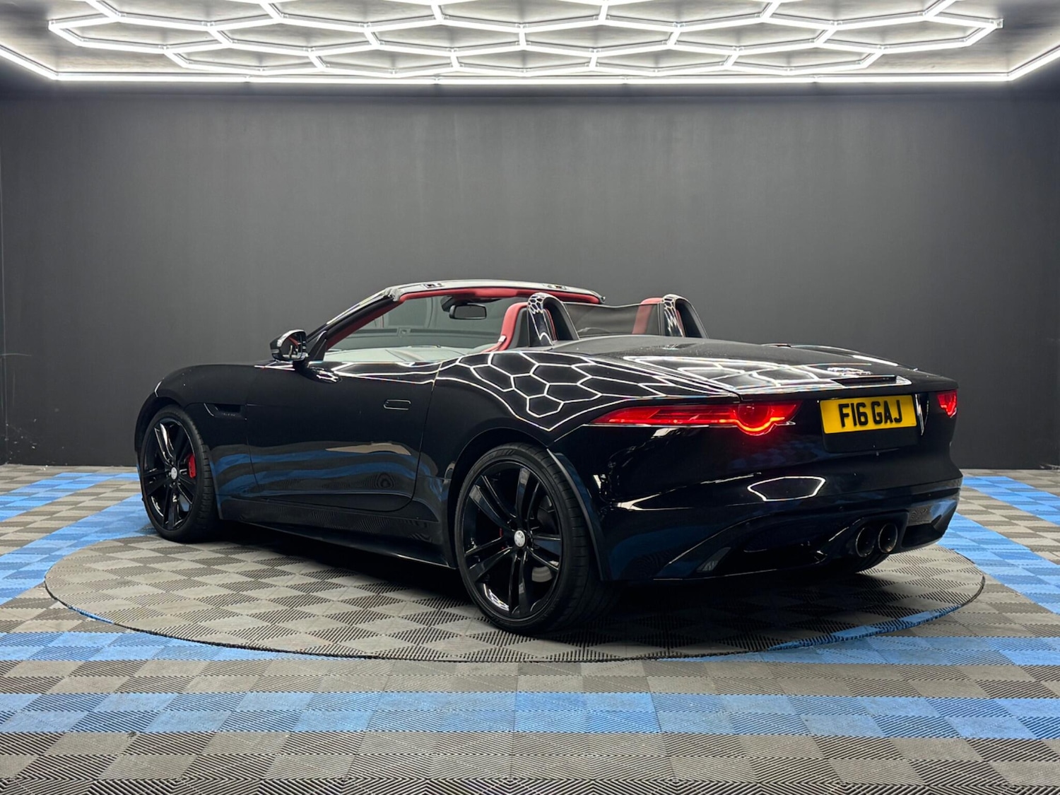 Used Jaguar F-Type 2014 for sale - 76952658: Photo 7