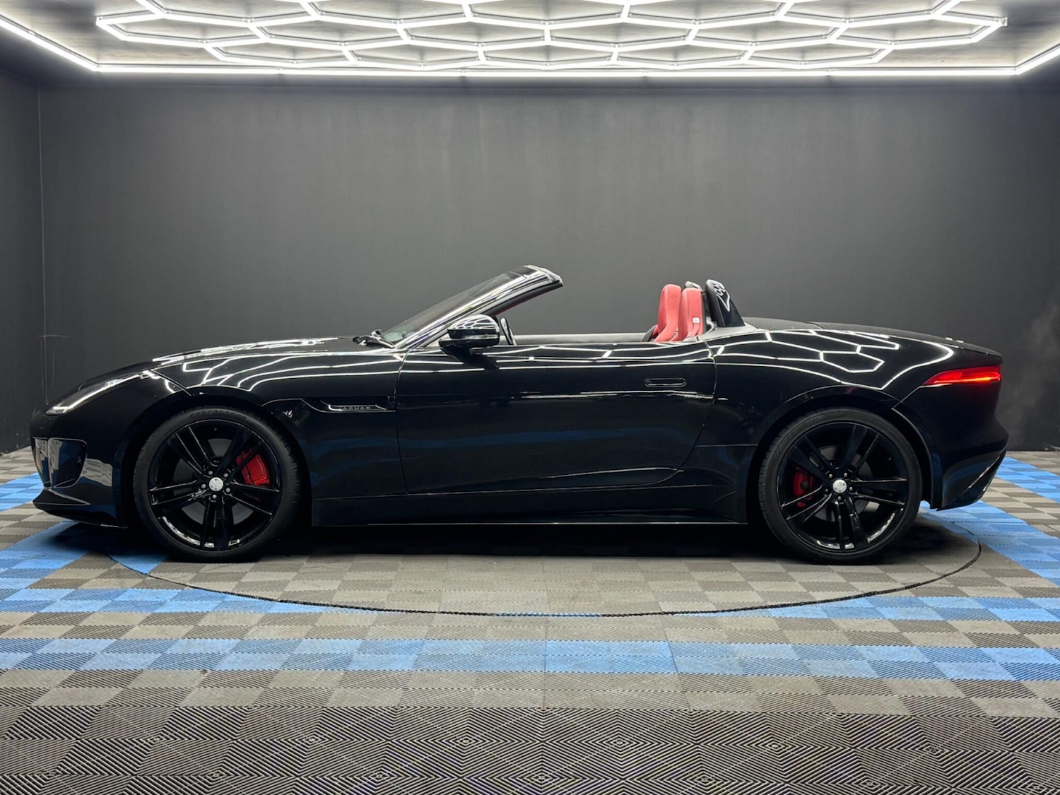 Used Jaguar F-Type 2014 for sale - 76952658: Photo 8