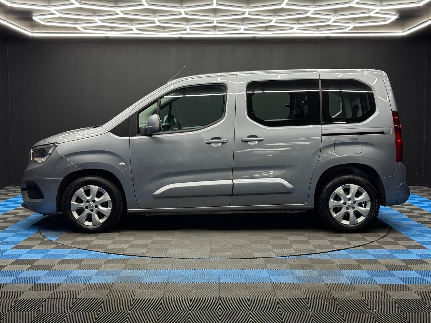 Used Vauxhall Combo Life 2020 for sale - 77144296: Photo 8