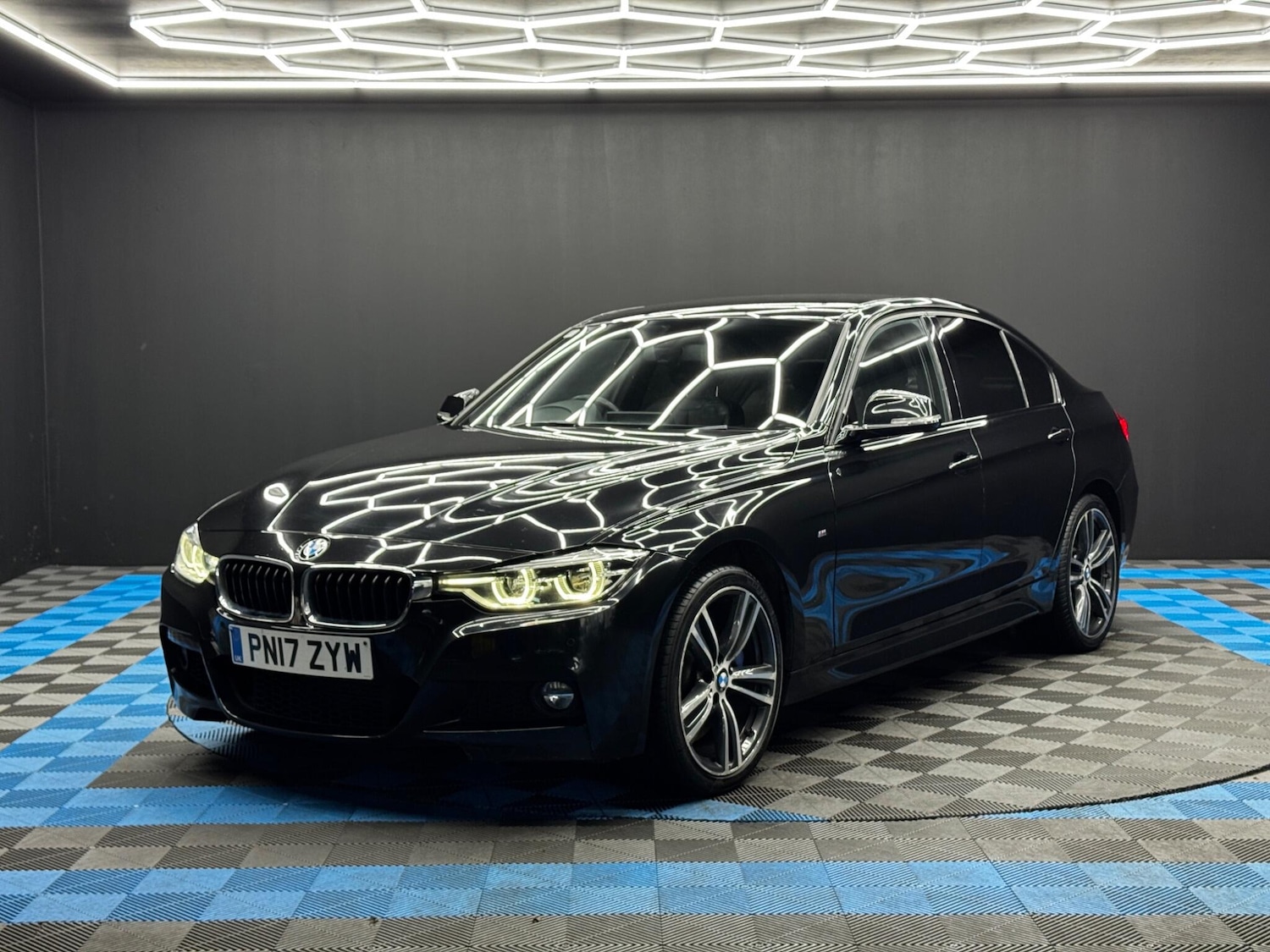 Used BMW 3 Series 2017 for sale - 76913231: Photo 3