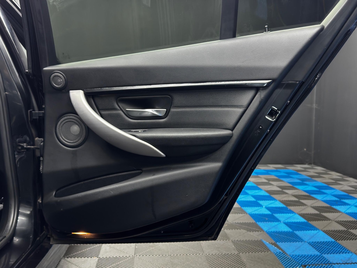 Used BMW 3 Series 2017 for sale - 76913231: Photo 45