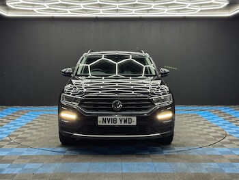 Used Volkswagen T-Roc 2018 for sale - 78416147: Photo