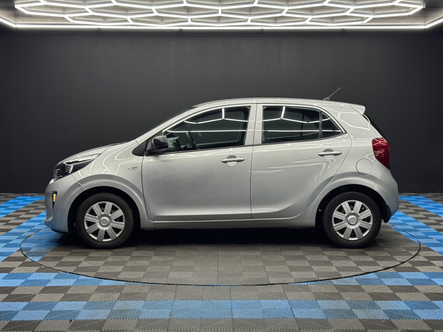 Used Kia Picanto 2018 for sale - 77524392: Photo 8