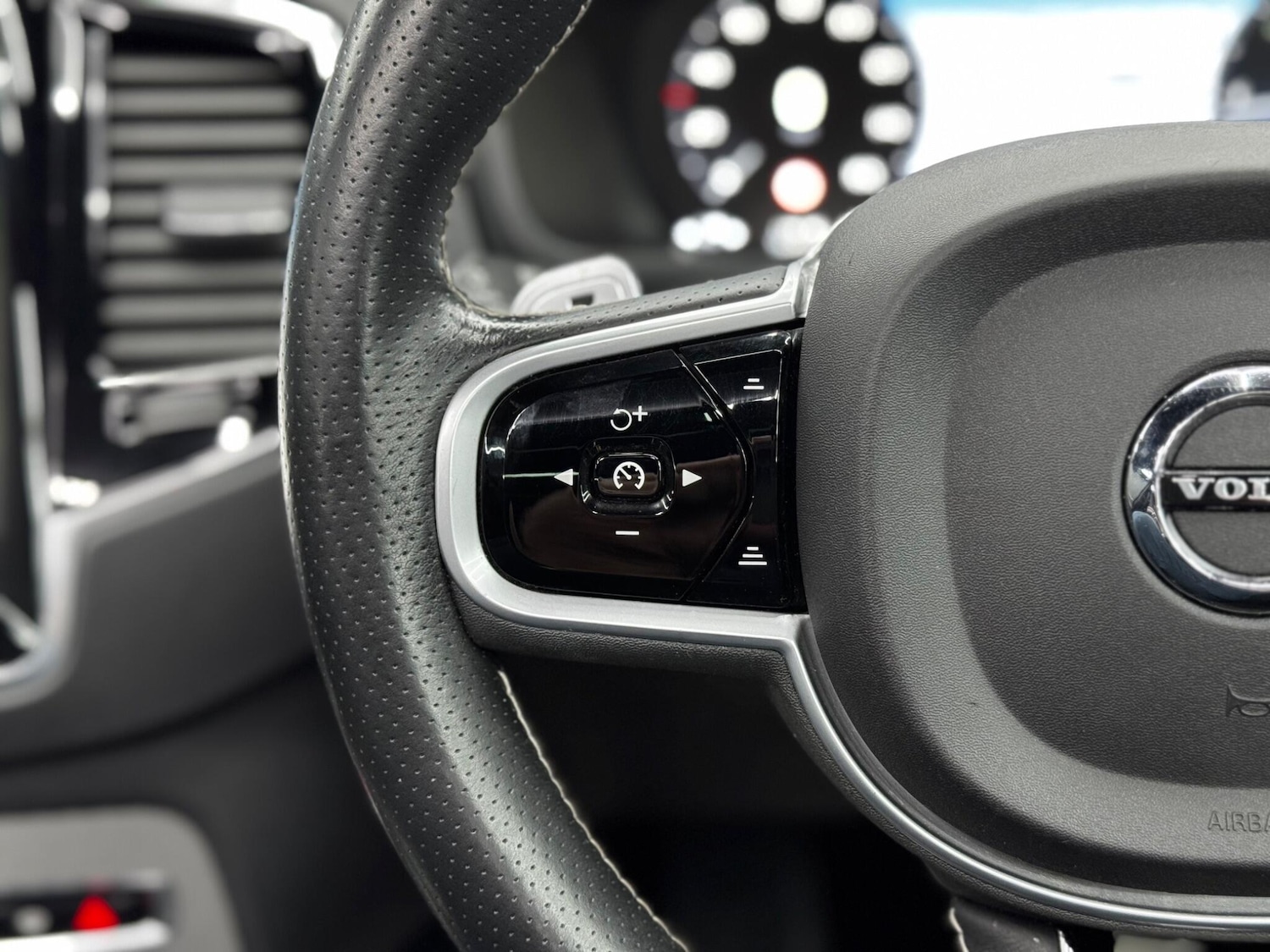 Used Volvo XC90 2018 for sale - 76472654: Photo 21