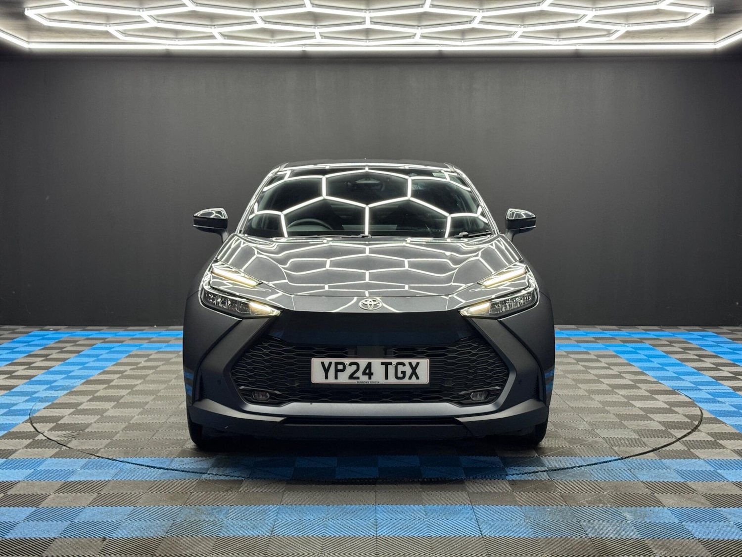 Used Toyota C-HR for sale - 77549280: Photo 2