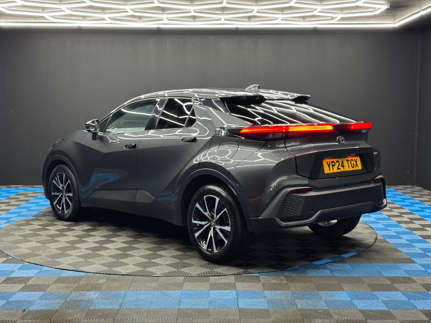 Used Toyota C-HR for sale - 77549280: Photo 7