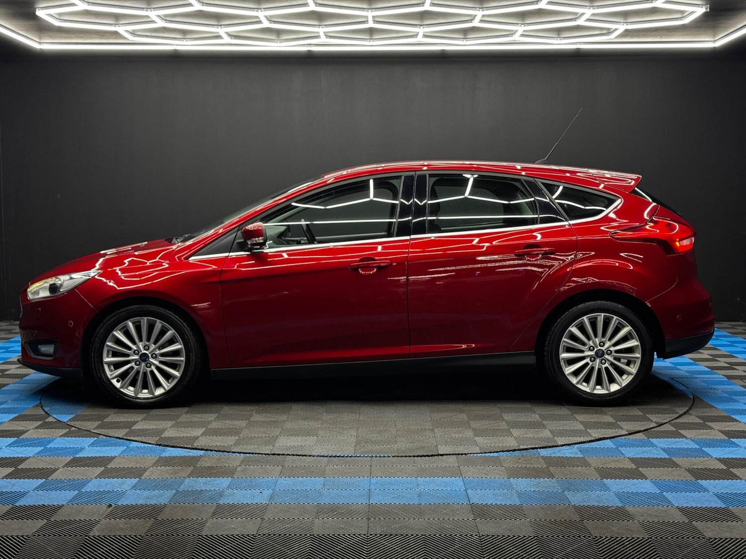 Used Ford Focus 2015 for sale - 76671364: Photo 8