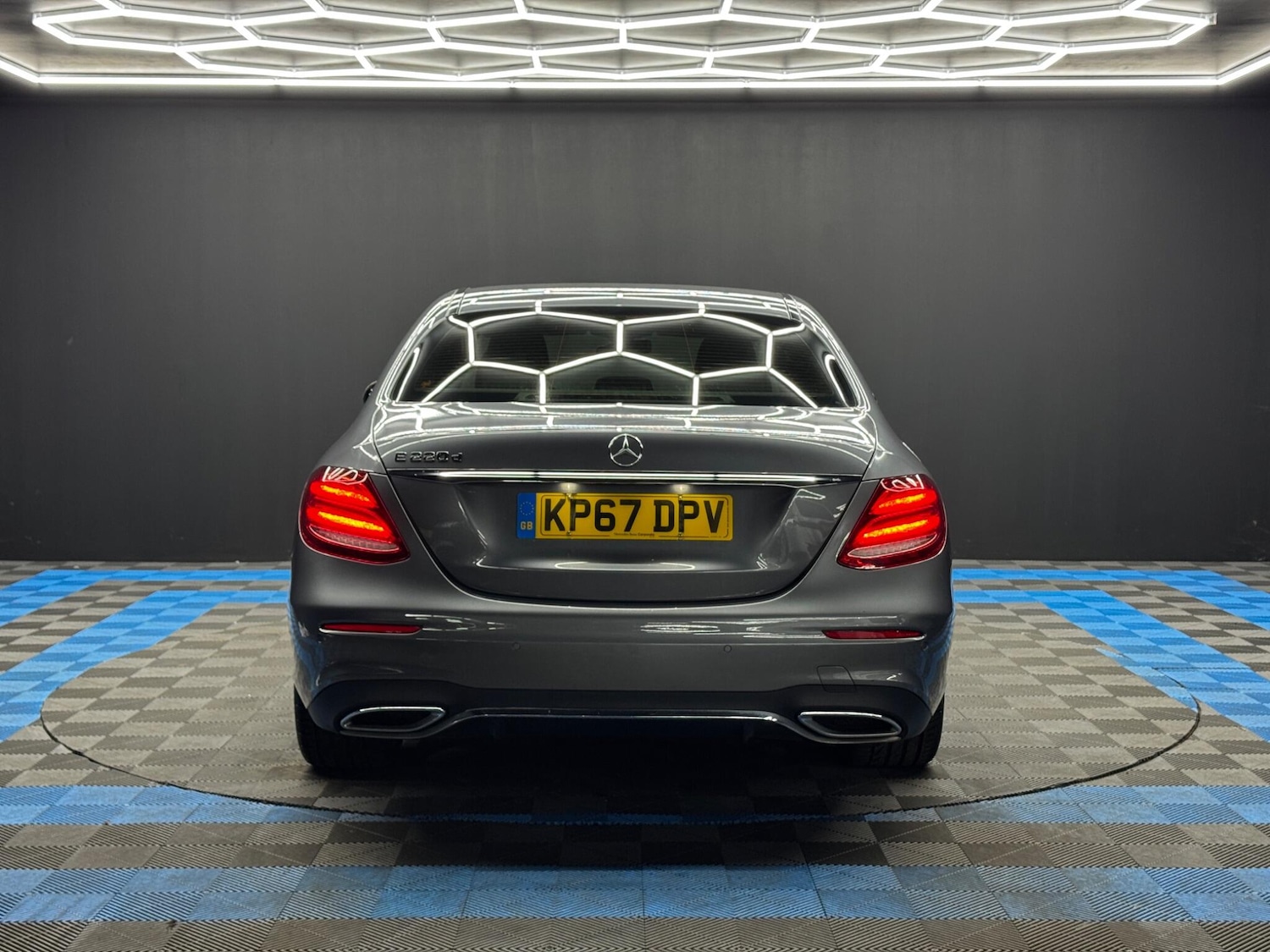 Used Mercedes-Benz E Class for sale - 77957651: Photo 6