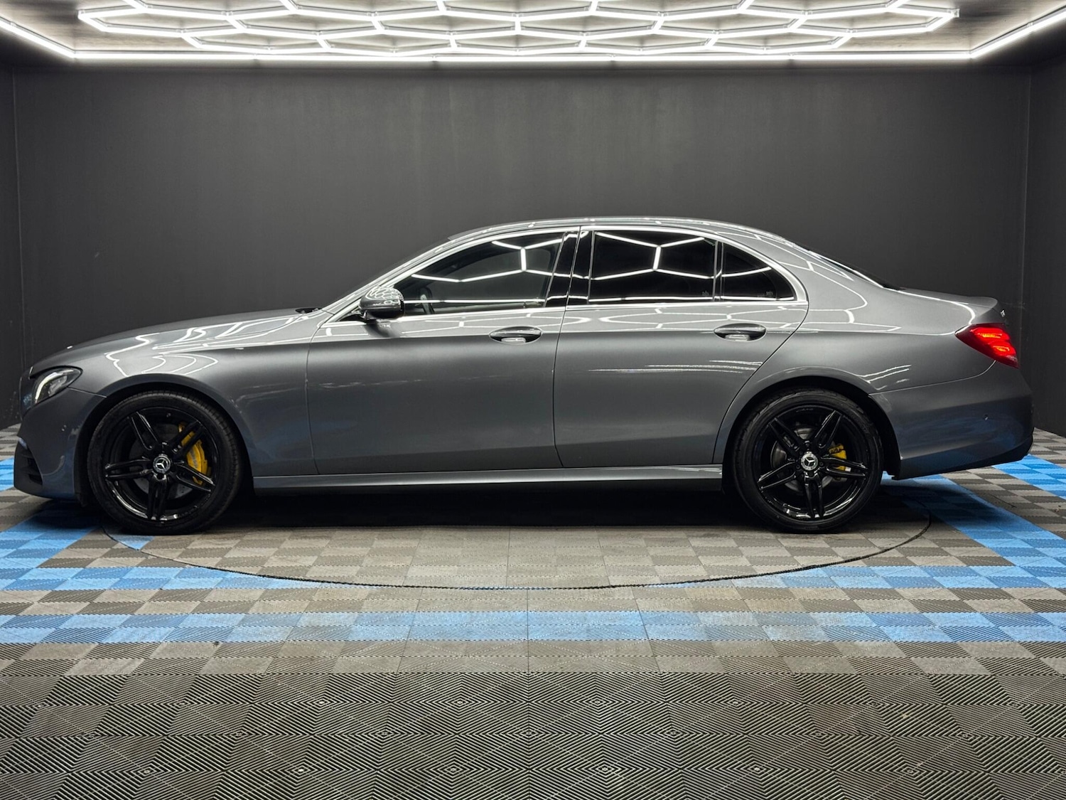 Used Mercedes-Benz E Class for sale - 77957651: Photo 8