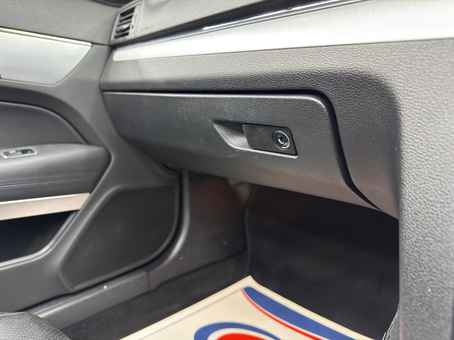 Used Mercedes-Benz E Class 2011 for sale - 78034198: Photo 34