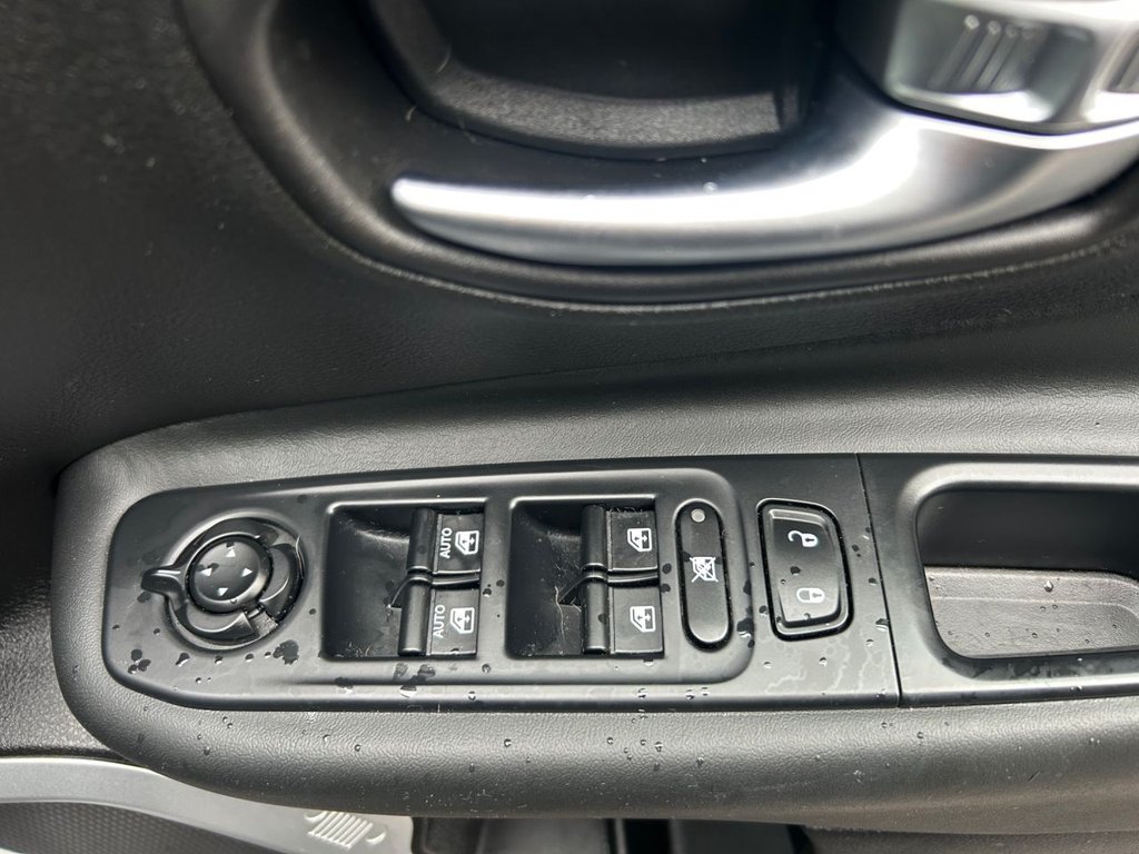 Used Jeep Renegade 2017 for sale - 76617219: Photo 28