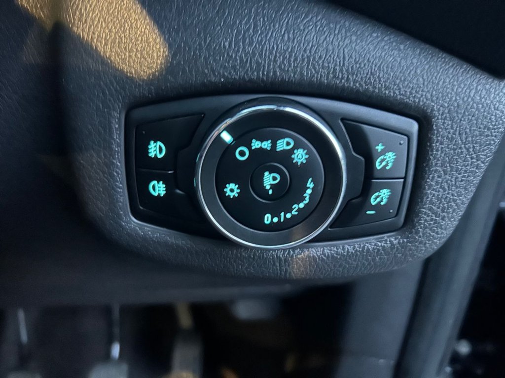 Used Ford Grand Tourneo Connect 2018 for sale - 76841656: Photo 31