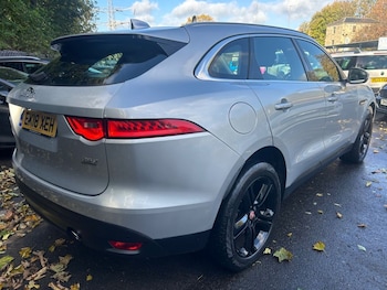 Used Jaguar F-Pace 2018 for sale - 76333819: Photo
