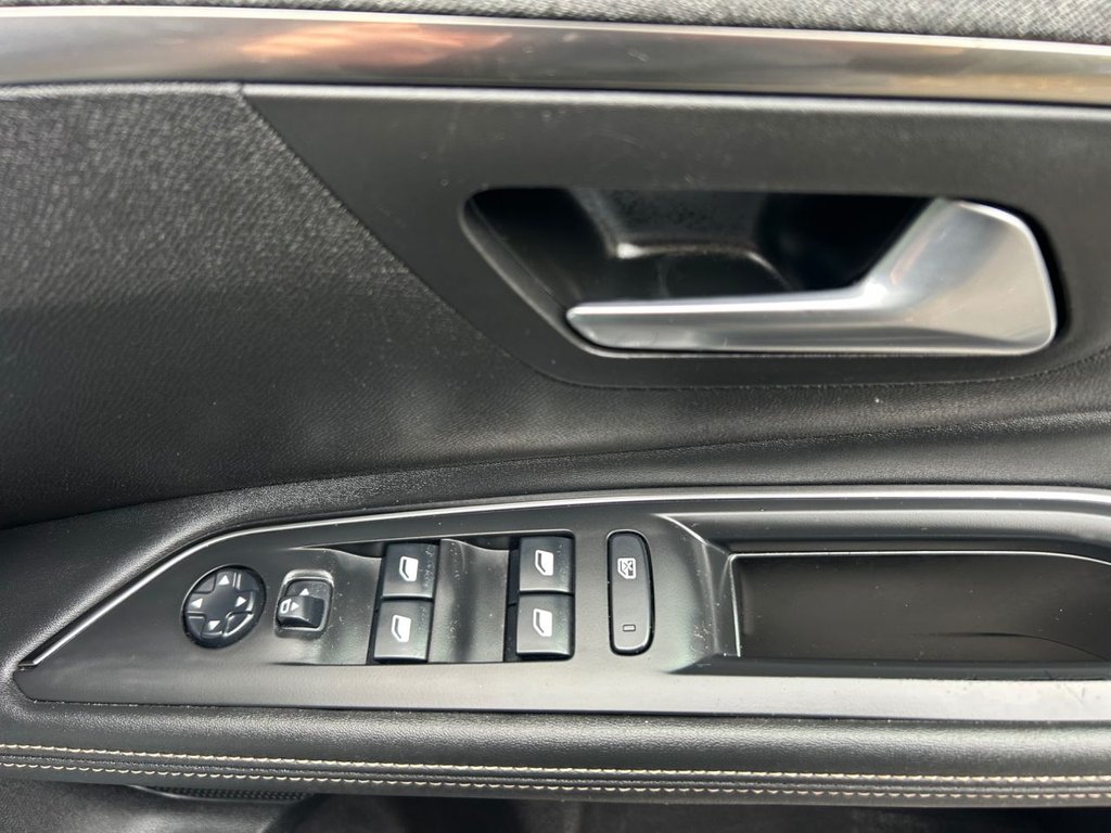 Used Peugeot 5008 2020 for sale - 76333820: Photo 32