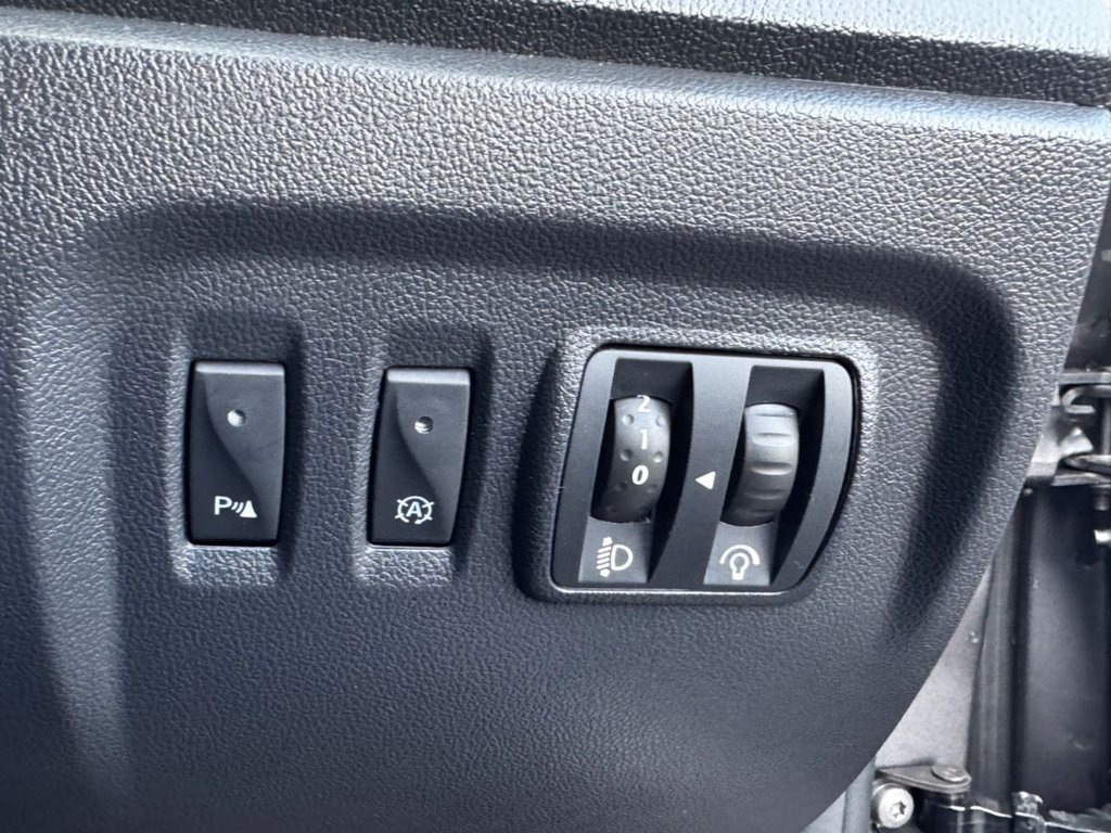 Used Renault Captur 2017 for sale - 76867771: Photo 42