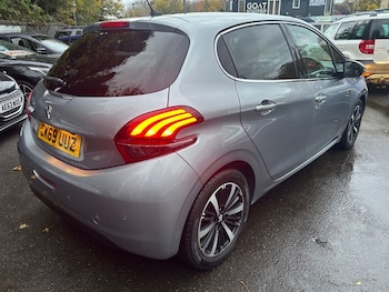 Used Peugeot 208 2019 for sale - 76470372: Photo