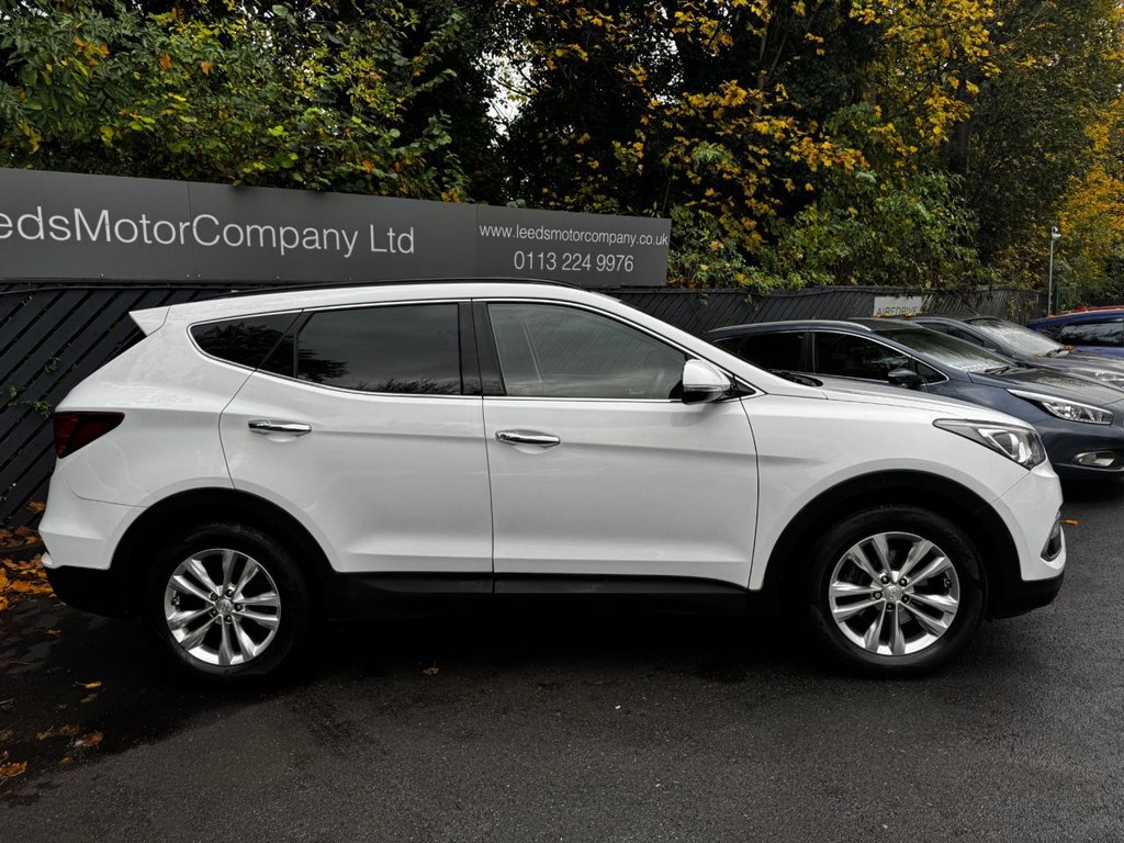 Used Hyundai Santa Fe 2017 for sale - 76509567: Photo 3