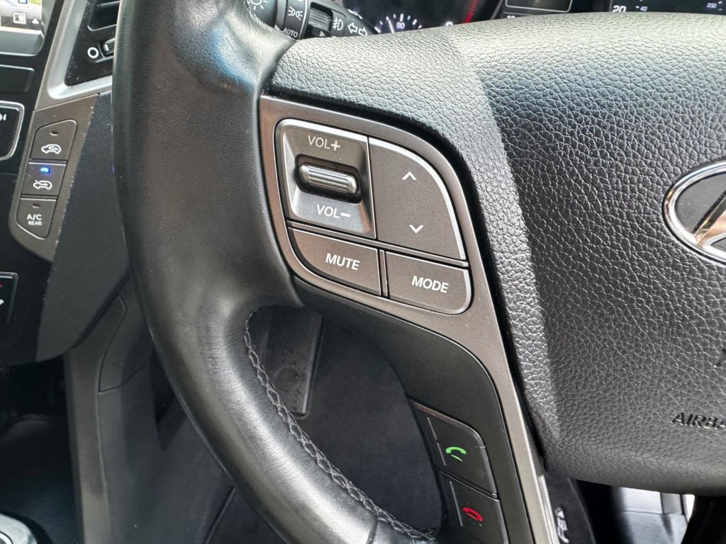 Used Hyundai Santa Fe 2017 for sale - 76509567: Photo 44